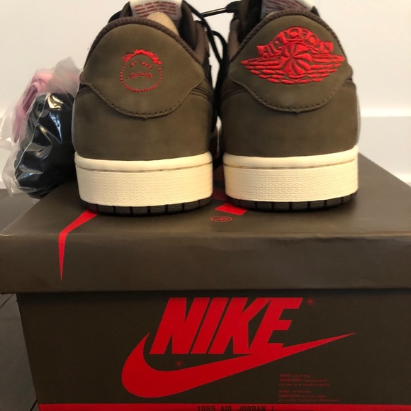 Jordan 1 Travis Scott low - Picture 6 of 12